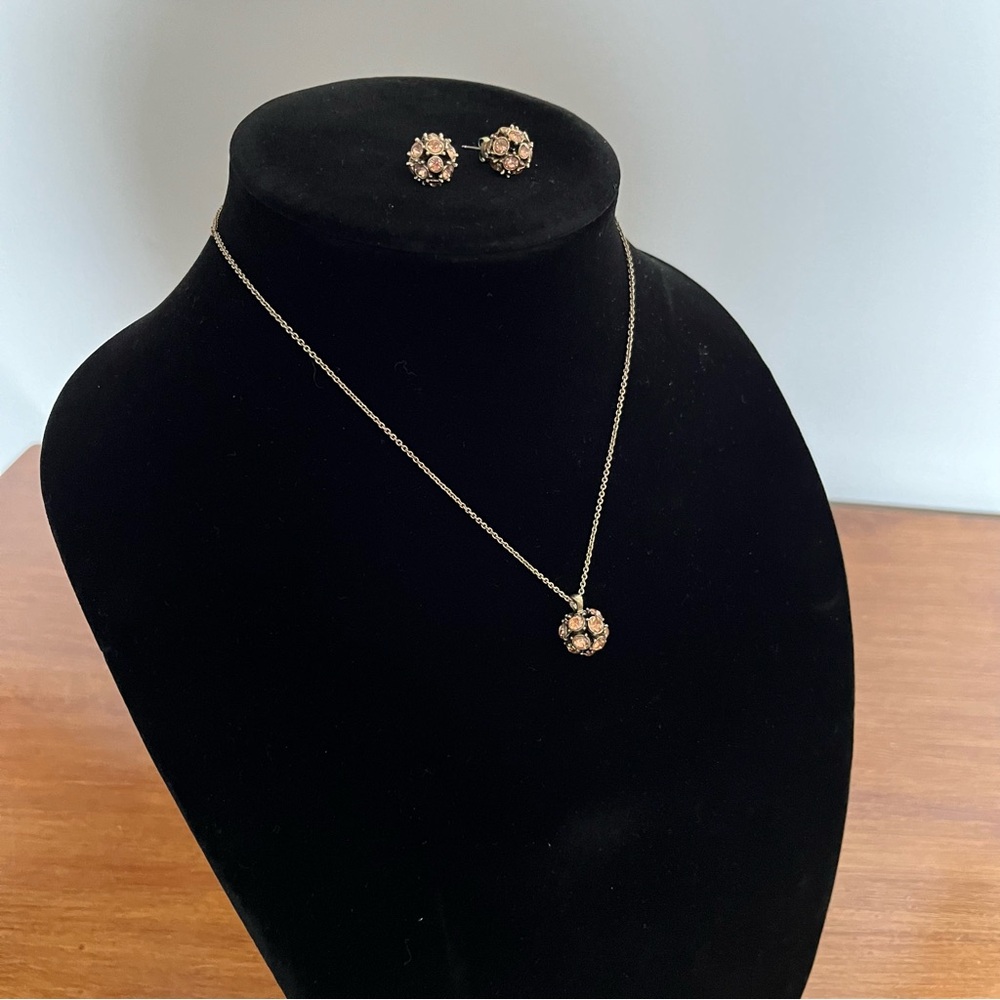 Banana Republic necklace and earring set